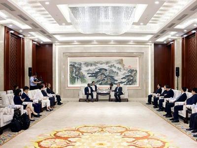 林武会见惠普公司客人