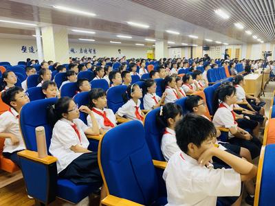 山东科学大讲堂在青岛举办：大学教授走进小学校园，带1500名小学生走进蔚蓝海洋 