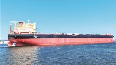 “青岛造”首艘21万吨LNG双燃料动力散货船试航