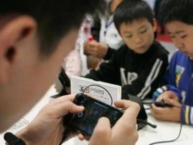 儿科专家：警惕过度屏幕暴露影响儿童语言发展