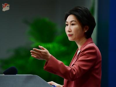 外交部：美军机到中国家门口炫耀武力，是造成海空安全风险的根源