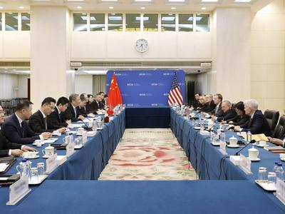商务部部长王文涛会见美国国会参议院多数党领袖舒默一行
