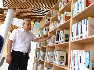 走进“光谷最美书房”，“总编辑看光谷”感受一半山水一半城