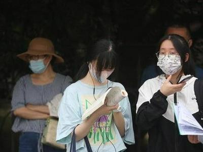 2024国考今起报名：拟招3.96万人，向应届生倾斜