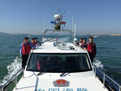 打击违法行为，维护海上安全稳定！青岛多部门开展海上巡逻