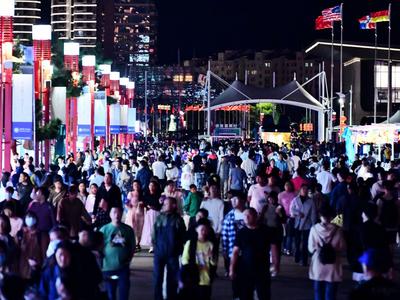 中秋节、国庆节假期国内旅游出游8.26亿人次