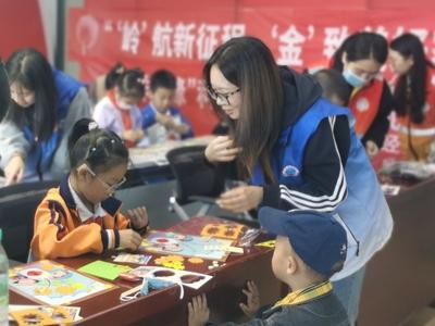 “尊老爱老从我做起” 崂山区石岭路社区举行“童心暖重阳 ”主题日活动