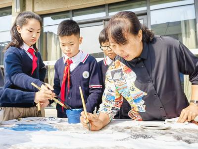 “童心绘就 大美浮山”青岛市中小学生书画长卷创作展系列活动正式启动