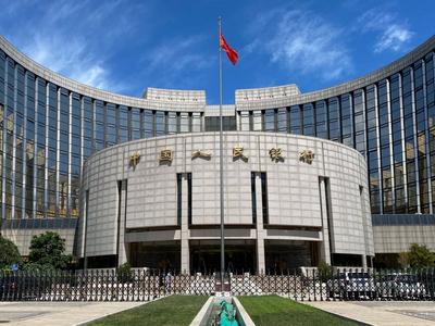 前10个月我国人民币贷款增加20.49万亿元