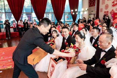 青岛市新时代文明实践集体婚礼城阳专场暨城阳区新时代结婚礼堂启用五周年活动举行