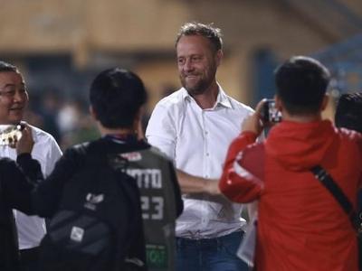 泰国队主帅：我们尊重中国男足，但这场比赛就是要赢