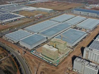 提前一个月完工，青岛城鑫零部件科技产业园完成全部车间建设