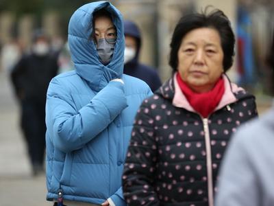 局部降温16℃以上！未来几天，山东将出现寒潮雨雪天气，出门注意保暖→