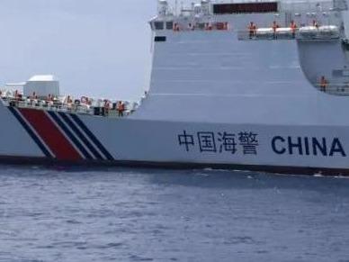 中国海警舰艇编队12月18日在我钓鱼岛领海巡航