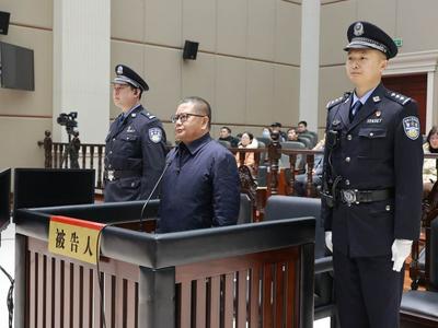 受贿超1.66亿元，河南省委原常委、政法委原书记甘荣坤一审被判无期徒刑