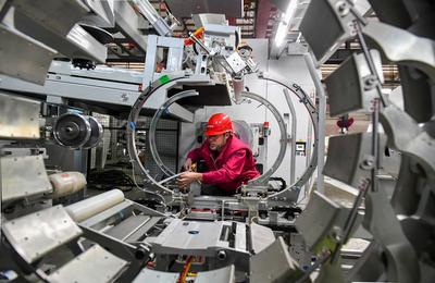 我国专业技术人才超过8000万人