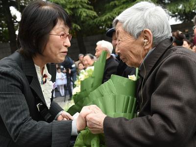 这位日本退休教师，35年来持续探寻南京大屠杀历史真相