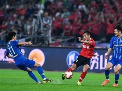 中国足协：上海海港等44家俱乐部获得2024赛季职业联赛准入资格