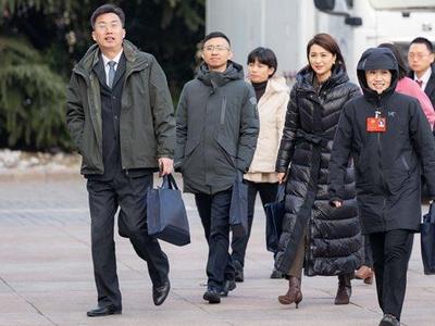 组图直击：800多名省政协委员出席盛会