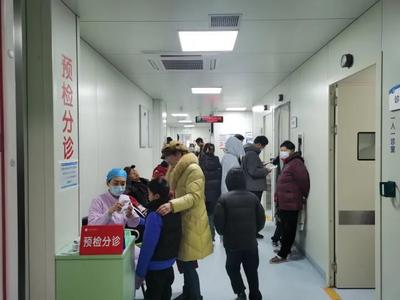 数小时内突然烧到40℃，近期这类患者增多！医生提醒