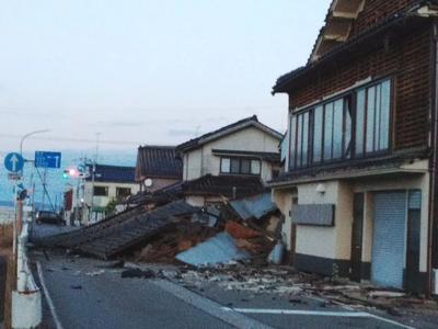 中国地震台网正式测定：日本本州西岸近海发生7.4级地震
