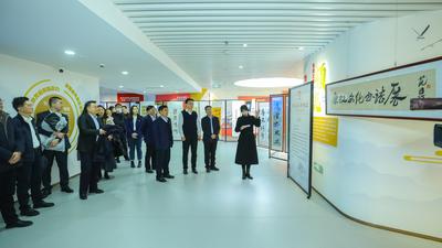 “金色未来 廉行致远”优秀廉洁文化作品展在金家岭金融聚集区启动