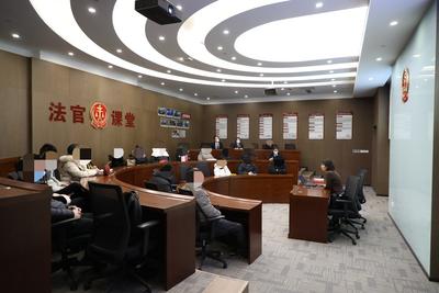 一堂课“挽回”五个家庭，城阳法院为起诉离婚的家庭进行心理辅导