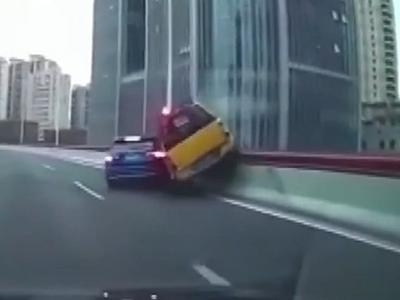 高速追逐40多分钟被拘3个月，还开“斗气车”吗？