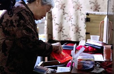 一个部队打来的电话，让82岁老人喝了30年咖啡