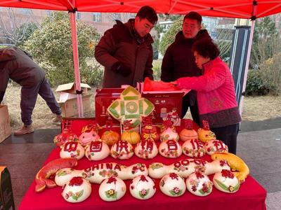 家门口升腾浓浓年味！青岛市供销社农品年货专场开进湛山社区