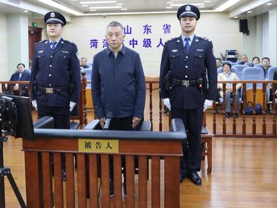 吉林省政协原副主席张晓霈受贿案一审开庭