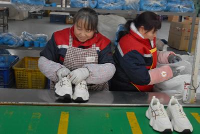 即墨：新年订单足，企业生产忙