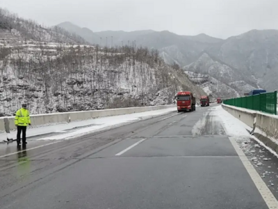受降雪及路面结冰影响，18省区市境内190个路段封闭