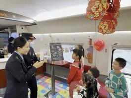 可免费带孩子参与体验！高铁遛娃舱，真的来了