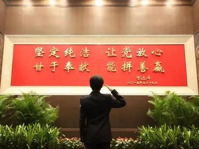 翻垃圾找线索，她揪出潜伏10年的间谍