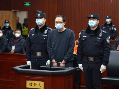复旦教师杀害学院书记被判死缓，限制减刑