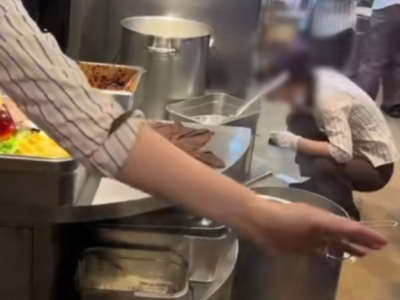 “美食城员工悄悄尝面”，“胖东来”的处理结果来了