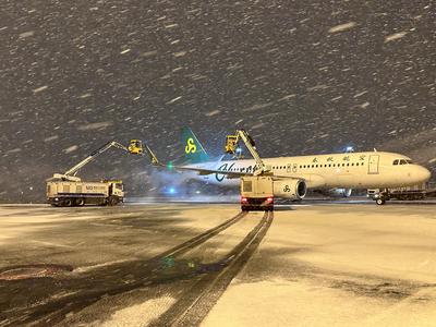 战冰雪，保畅通！青岛机场全力保障旅客安全出行