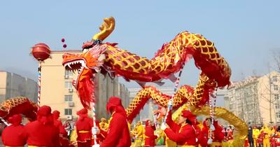 初二至初七，每天上午10时30分，青岛这里的舞龙、秧歌、高跷等民俗活动等你来