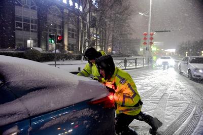 青岛市气象台解除市南区、市北区、李沧区暴雪蓝色预警