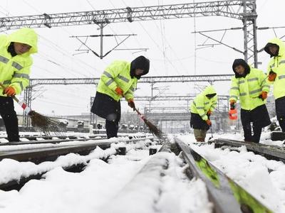 国铁集团：客流保持高位运行，雨雪冰冻影响减弱