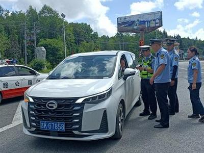 长白山开始整治“黑车”非法营运行为