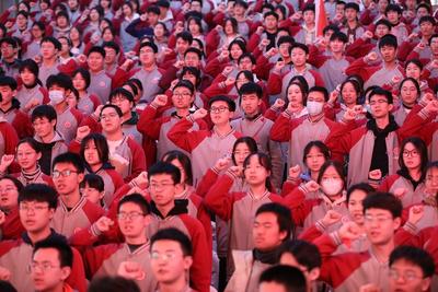 2024年全国高考报名人数1342万人，比去年增加51万人