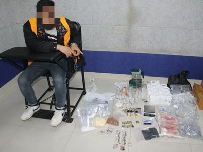 警方收网，“毒瘤”连根拔除！女子真实身份暴露了