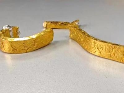 近3万元金手镯实际仅含足金十克 “假金”也不怕火炼了