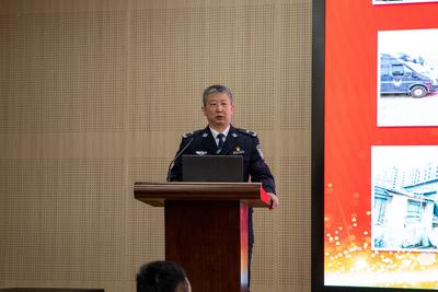 讲好“开学第一课”，校园安全“警”相随 