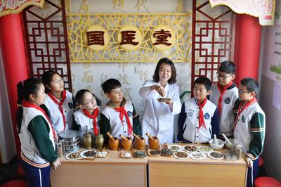 市南区打造15分钟中医药服务圈，推进中医药强区建设