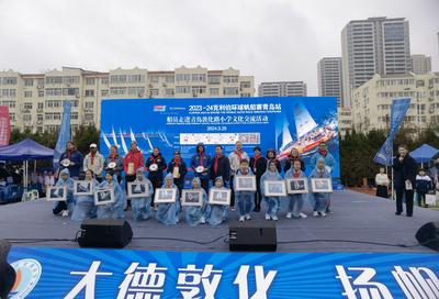 学书法、学剪纸，体验中国文化 ——克利伯环球帆船赛青岛站船员走进青岛校园 
