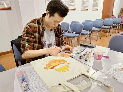 赋能支持开新局，减压体验助成长：金门路社工站启动“英才氧吧”社区工作者成长工作坊