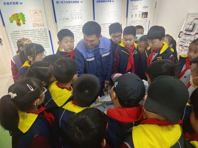 污水怎么来、又将去往哪里？他们走进泵站领略污水处理之旅 